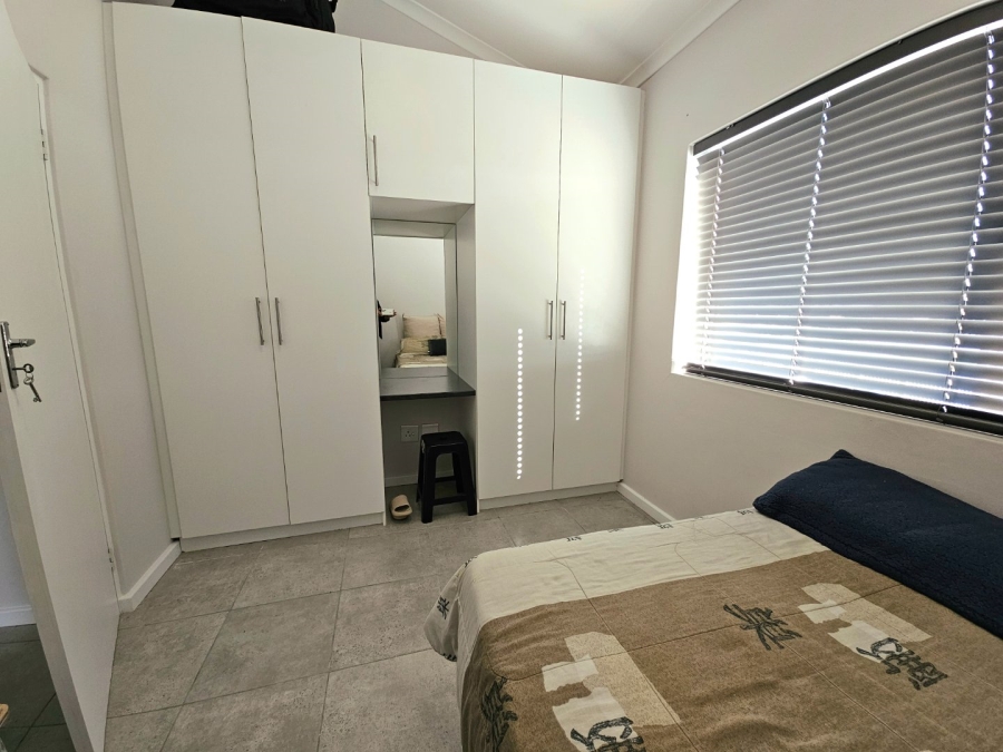 2 Bedroom Property for Sale in Stratford Green Western Cape